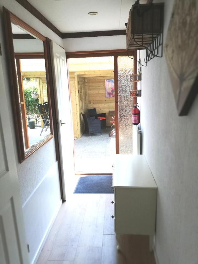 Roodborstje 4 Persoonschalet Putten Exterior foto